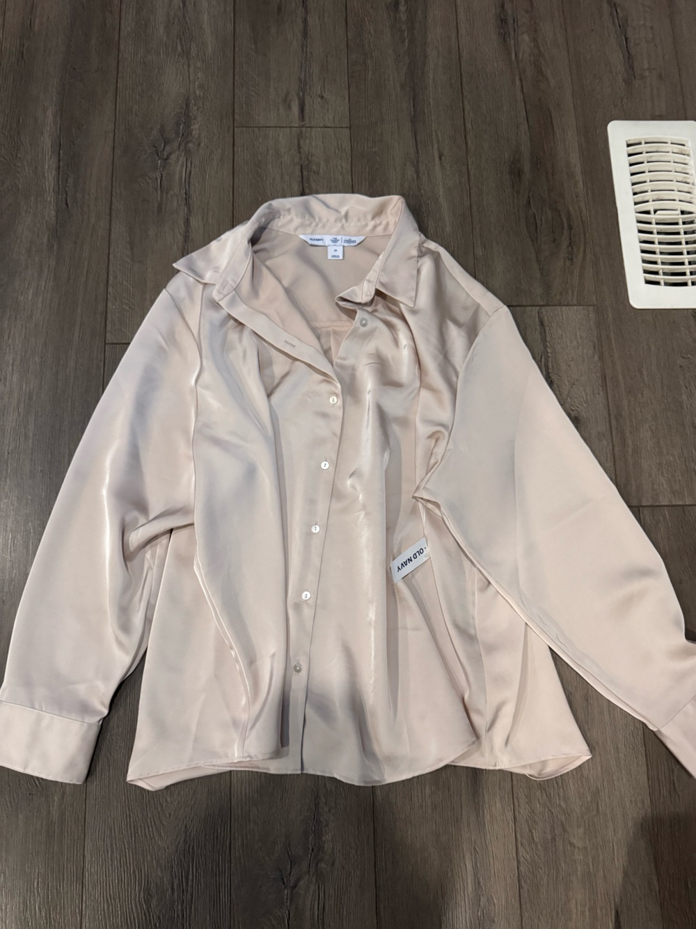 Silky cashmere Button-Up Blouse
